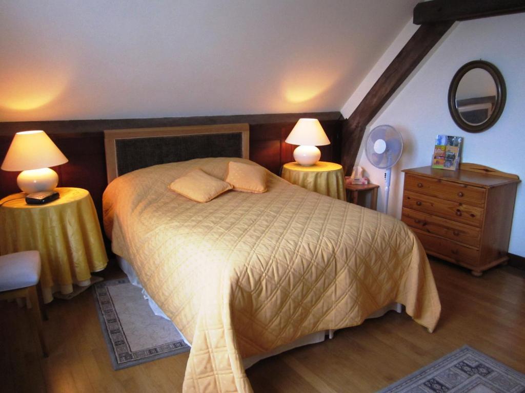 La Croix Du Reh Chateauneuf-la-Foret Quarto foto